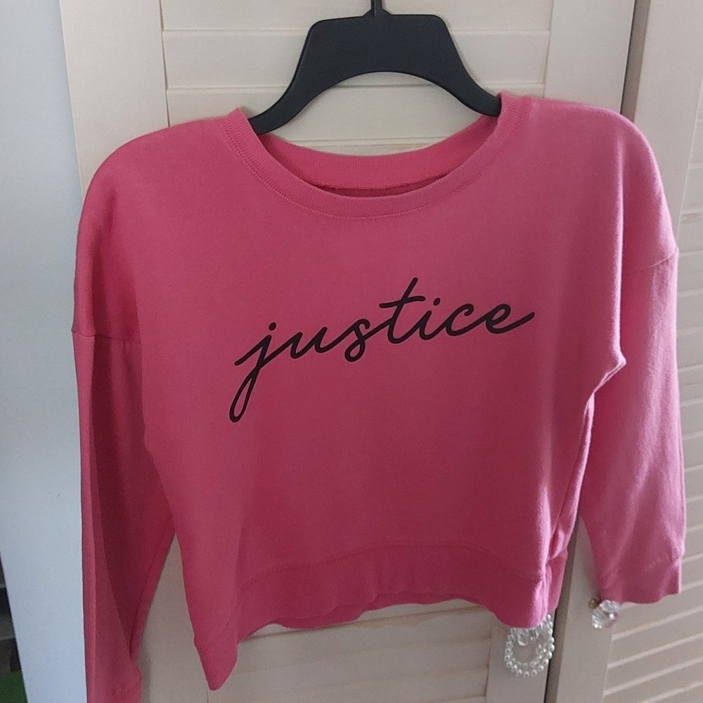 Soft and Cozy Like New Justice Girls Size 10/M Rose Colored Sweatshirt